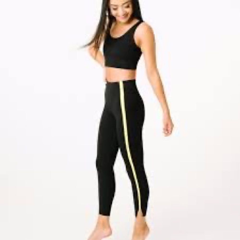 Size 8-10 Zyia 🌙 Black Neon Tape Luxe Hi-Rise 7/8 24”